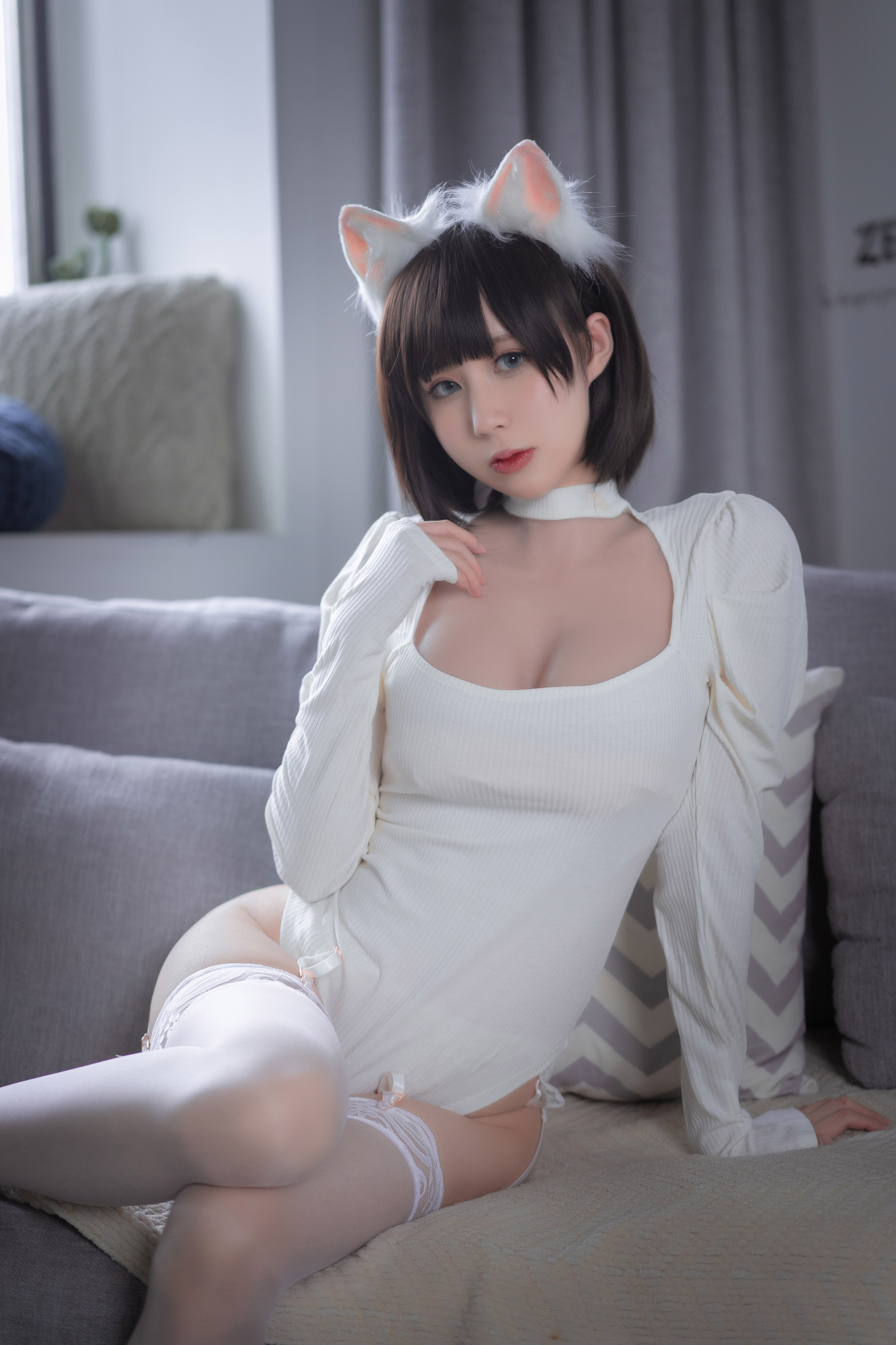 图片[1]-西园寺南歌 –  NO.006 白猫白色连体衣 [30P]-XikXak